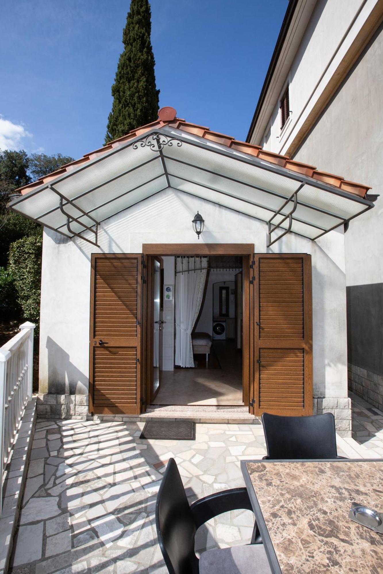 Apartments Villa Salona Opatija Exterior photo
